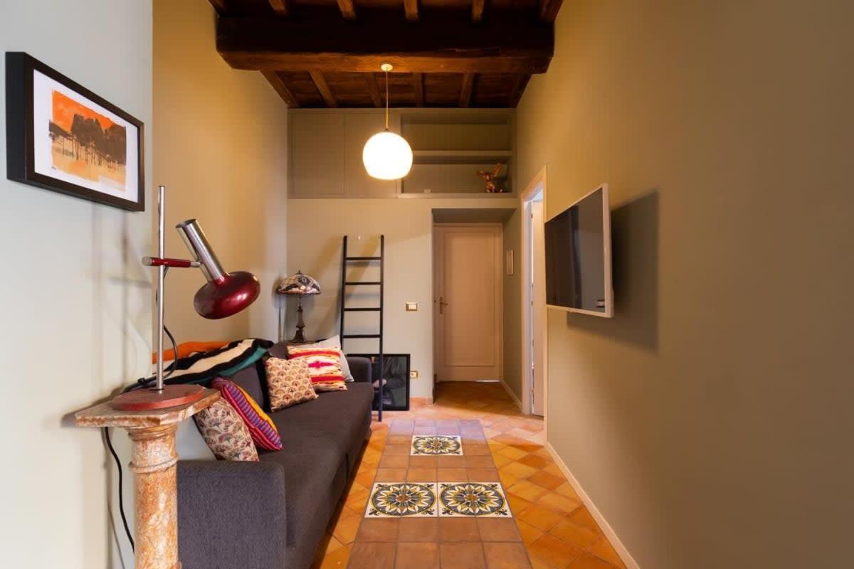 Campo De Fiori Stylish Apartment Rome